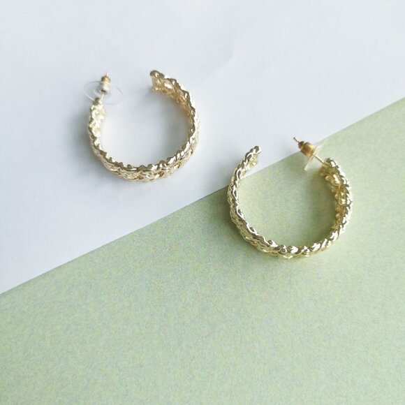 Kendra Scott Natalie Hoop Earrings - Gold - Picture 3 of 3